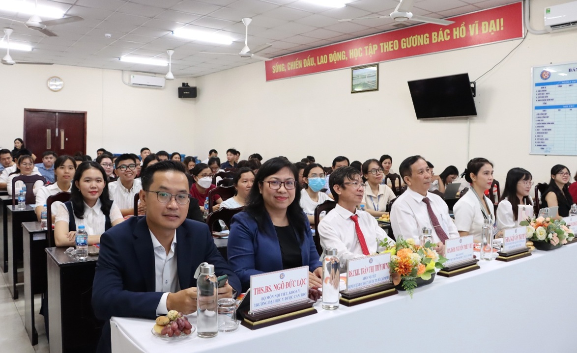 Bệnh viện Trường Đại học Y Dược Cần Thơ tổ chức thành công Hội thảo khoa học với chủ đề Cập nhật điều trị đái tháo đường và các bệnh lý chuyển hóa